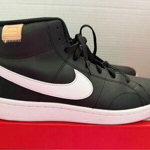 Nike Court Royale 2 Mid in Black and White